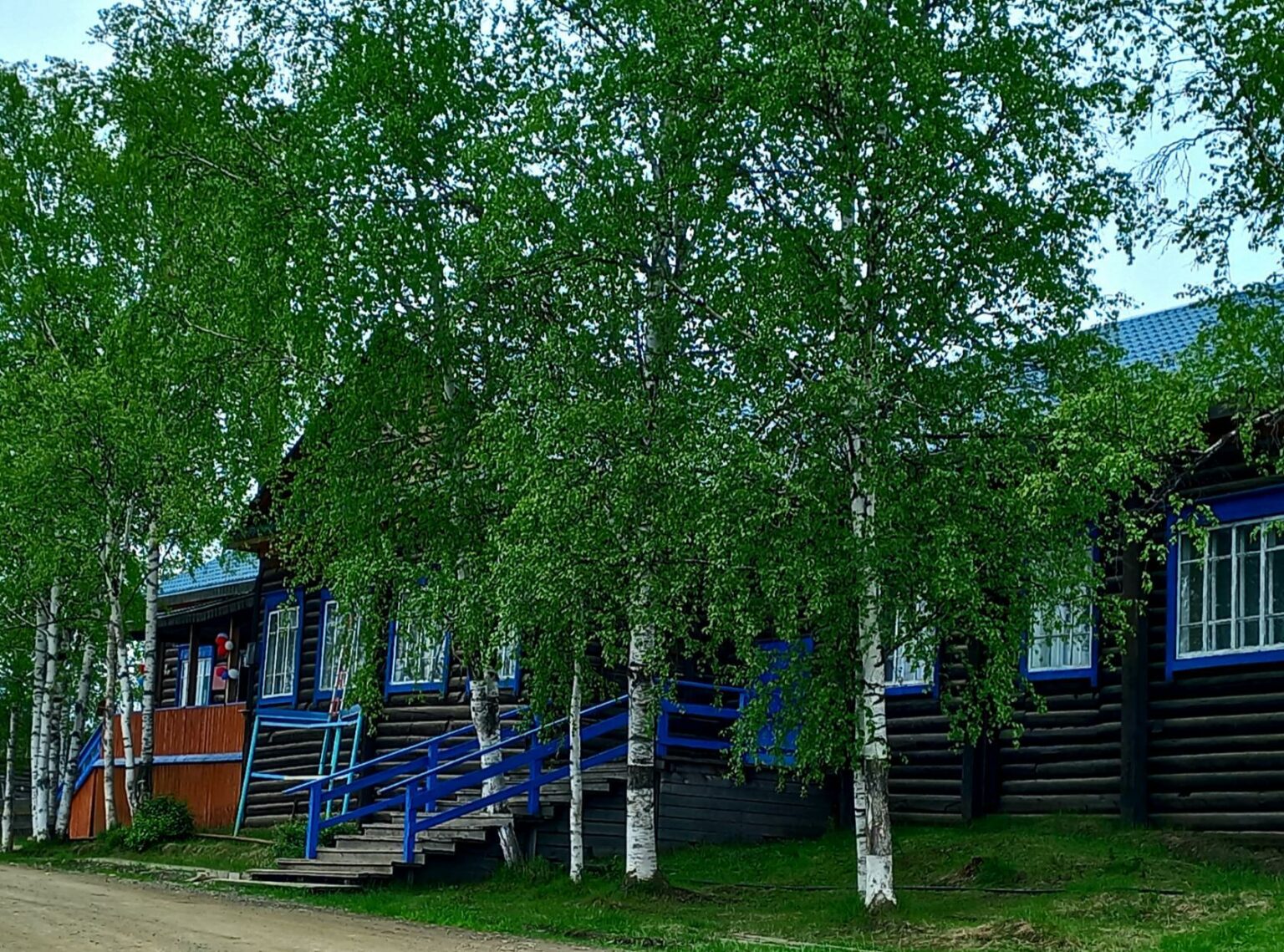 Мотыгино красноярский. П. Южно-енисейск мотыгинского района красноярского. 5 озер таежное золото. Поселок южно-енисейск.